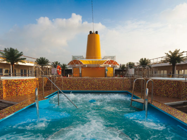 Costa Cruises - Pool