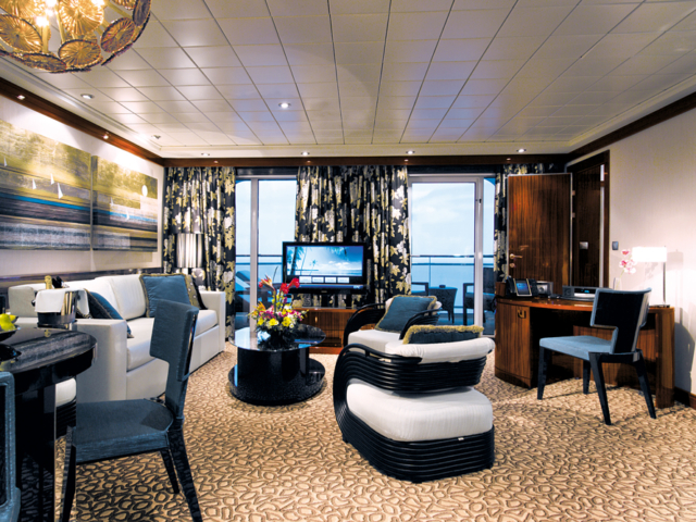 Norwegian Cruise Line - Deluxe Owner's Suite
