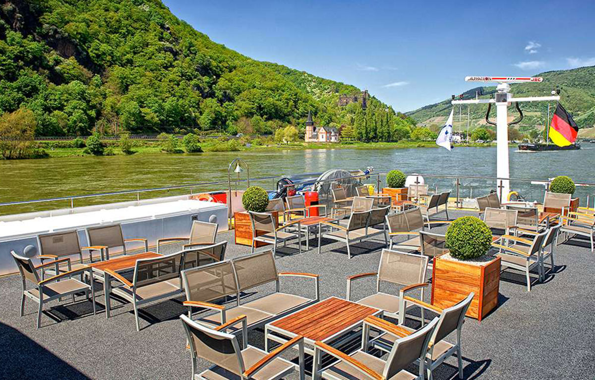 Outdoor Dining on AmaWaterways