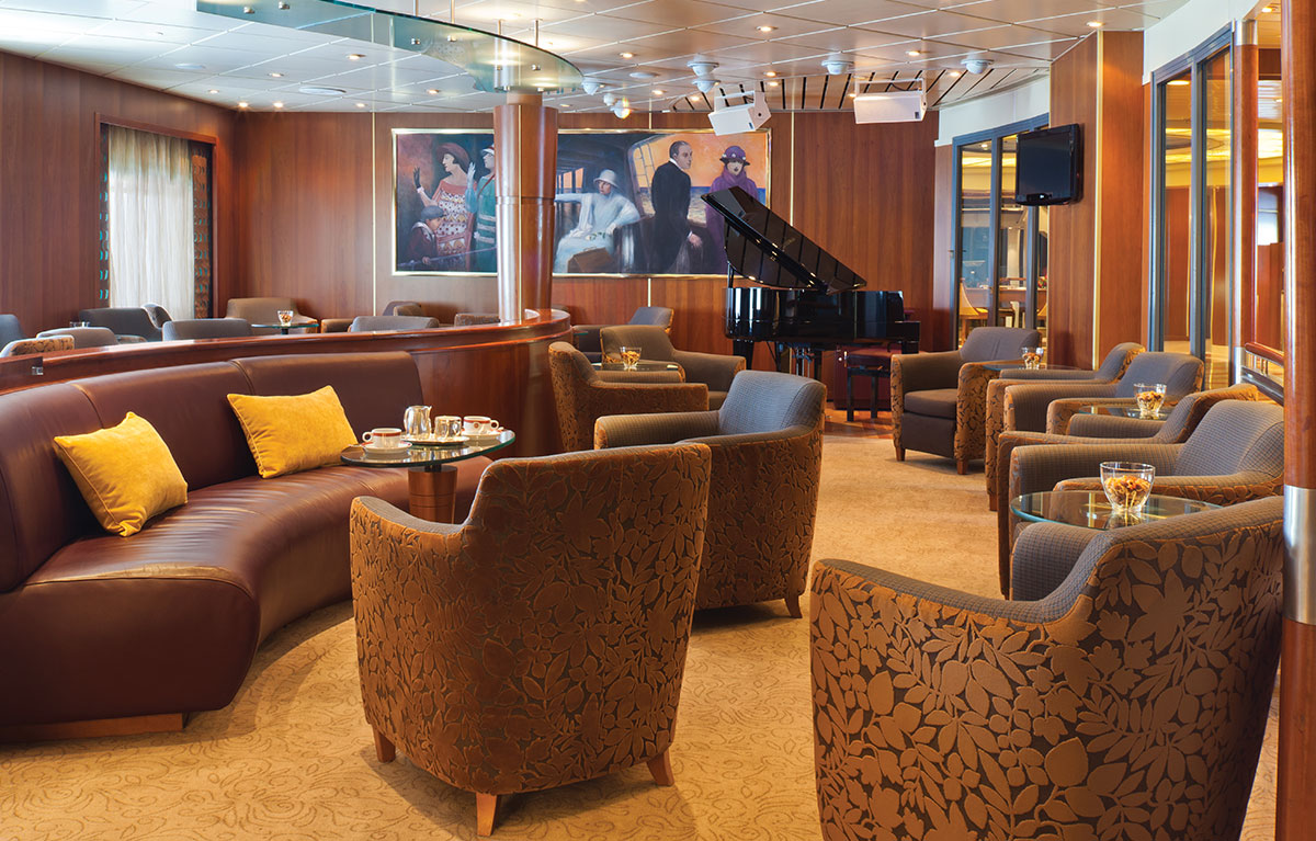 Navigator Lounge on Regent Seven Seas