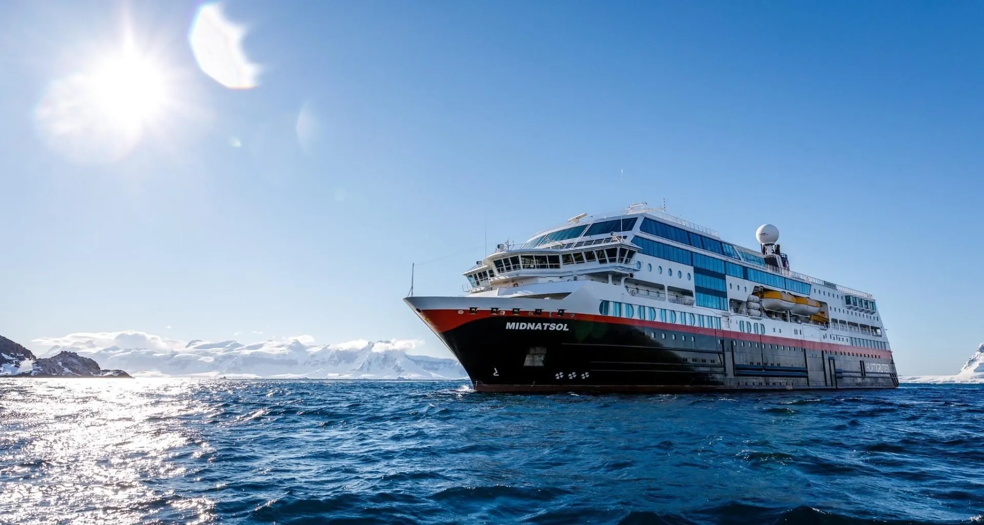 MS Midnatsol ship by Hurtigruten