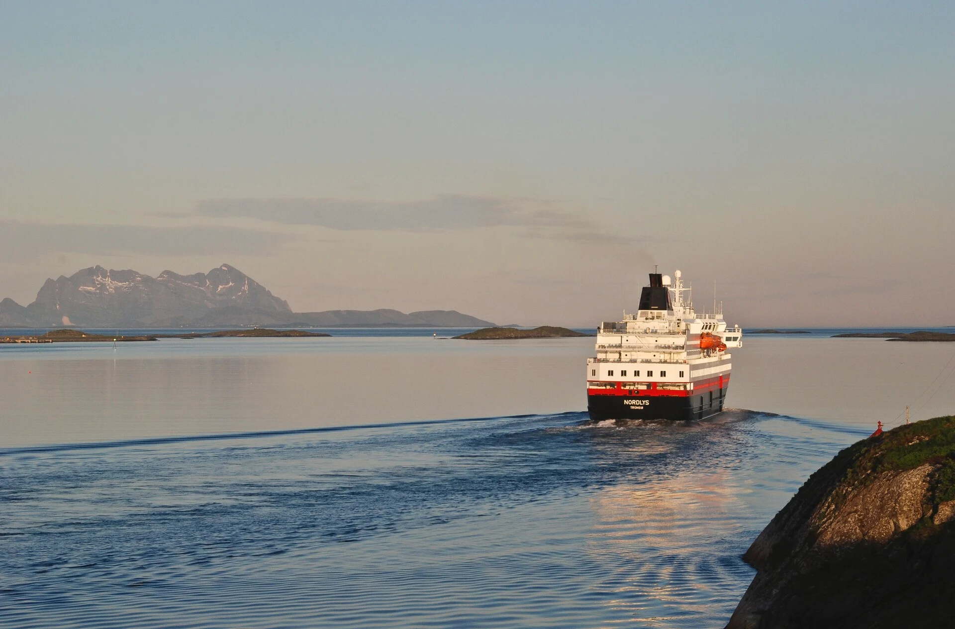 MS Nordlys ship by Hurtigruten