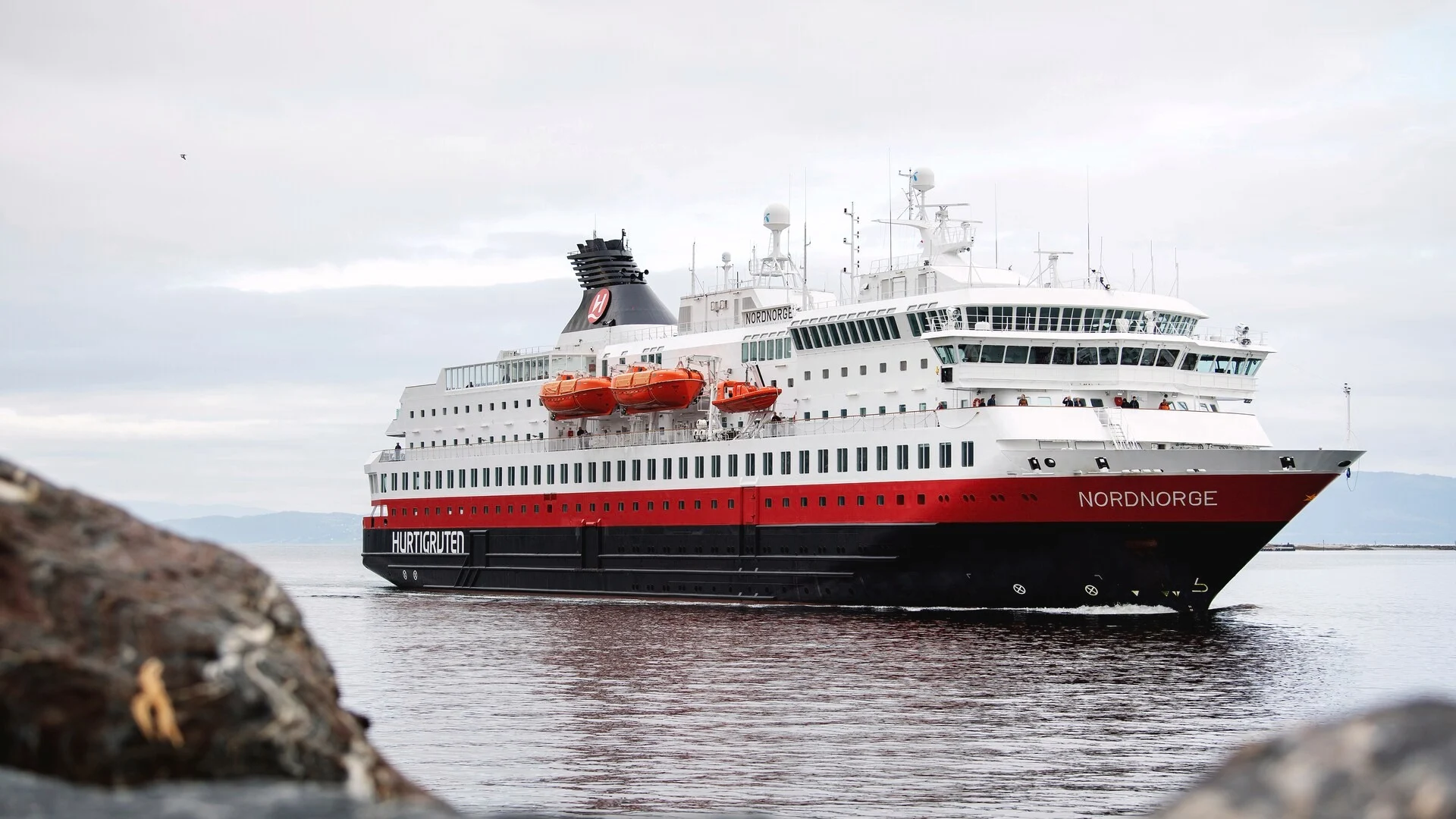 MS Nordnorge ship by Hurtigruten