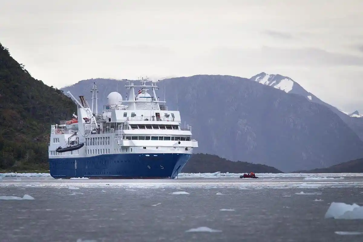MV Discoverer | Polar Latitudes Expeditions ships