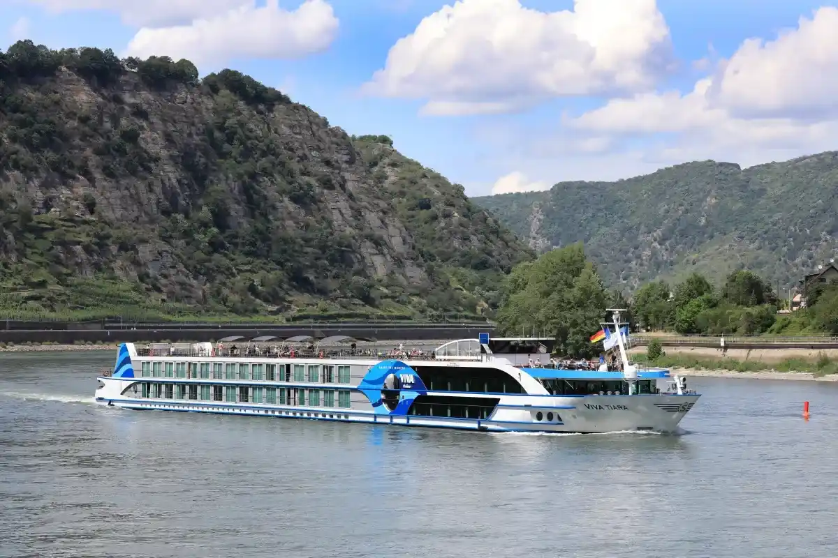 Viva Tiara| Viva Cruises ships